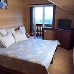 ロッジ вище за хмари *