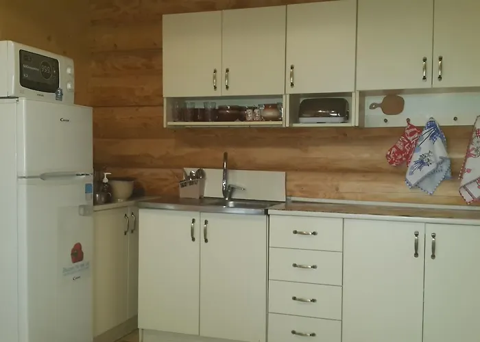 山林小屋 вище за хмари