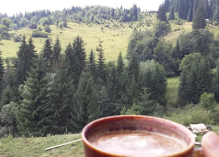山林小屋 вище за хмари